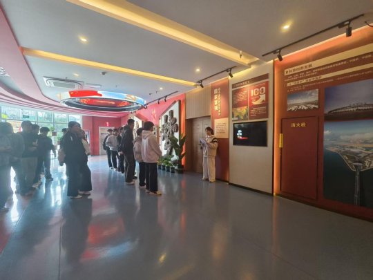 图示, 示意图
中度可信度描述已自动生成:ver1